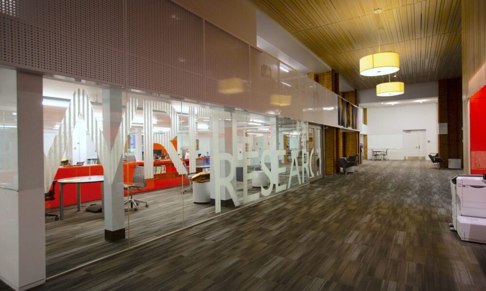 how-uw’s-writing-centers-combat-essay-writing-service-trends-and-support-authentic-student-voice